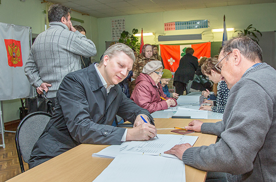 Глава Одинцовского района проголосовал на участке в Усово