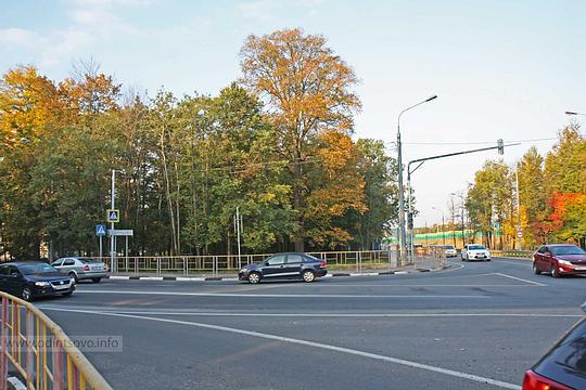 Новый светофор в Одинцово, Перекресток Бирюзова с Красногоркой