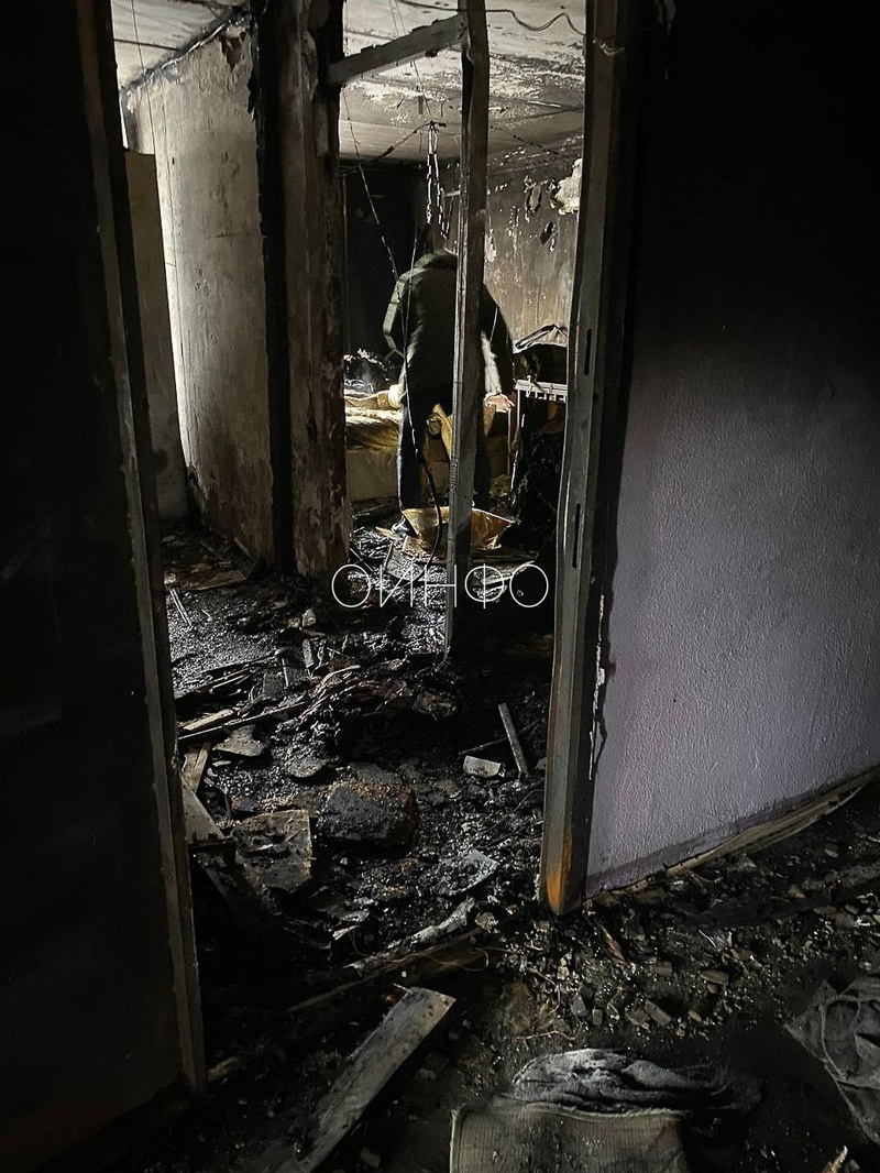 Пожарные спасли 16 человек из горящей многоэтажки в Новоивановском