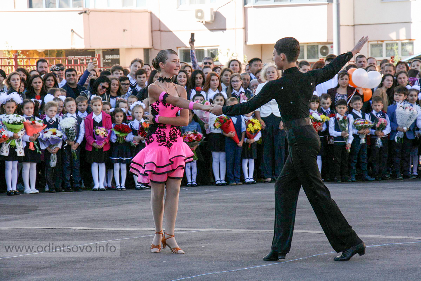 Сентябрь 2011 год. Школа 17 Одинцово Трехгорка. Школа 17 Одинцово Сколково. Новая Трехгорка школа 17. СОШ 17 Одинцово.