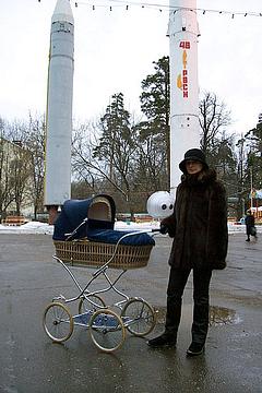 В коляске новая жительница Власихи, Власиха, doberman-gl